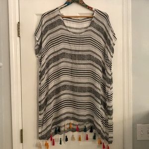 Red Dress Boutique | black and white coverup